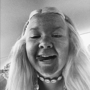 Meet your Posher, Bella